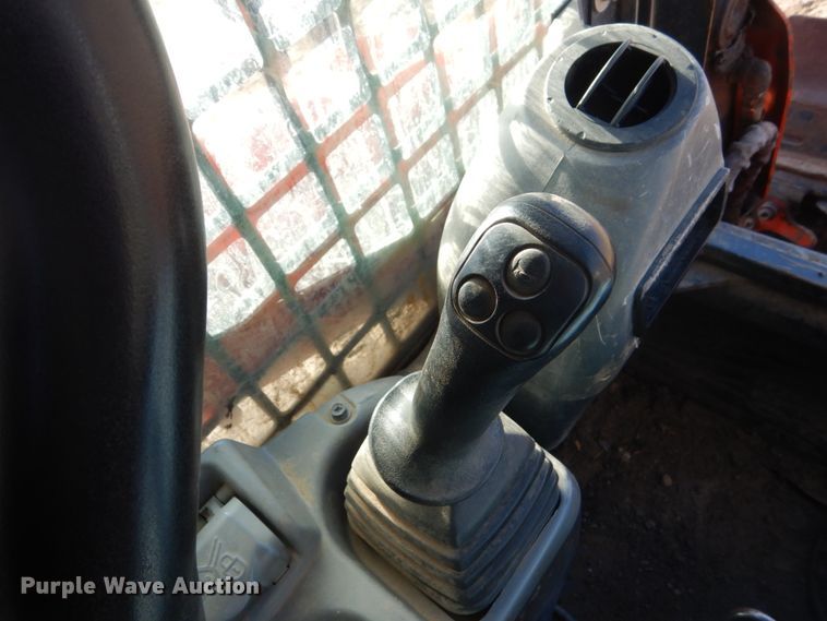 image for item FX9137 Kubota SVL90-2  tracked skid steer loader