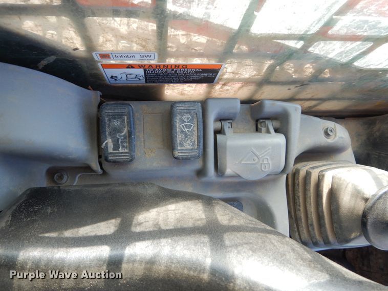 image for item FX9137 Kubota SVL90-2  tracked skid steer loader