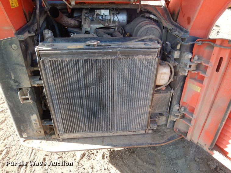 image for item FX9137 Kubota SVL90-2  tracked skid steer loader