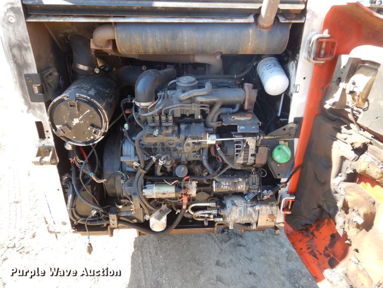 image for item FX9138 2009 Bobcat S205  skid steer loader