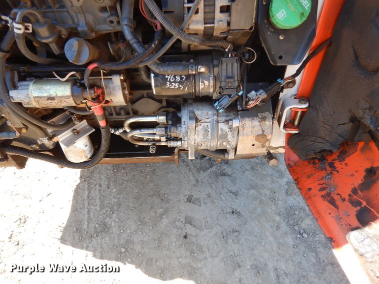 image for item FX9138 2009 Bobcat S205  skid steer loader