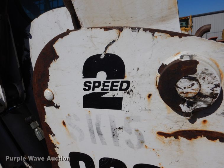 image for item FX9138 2009 Bobcat S205  skid steer loader