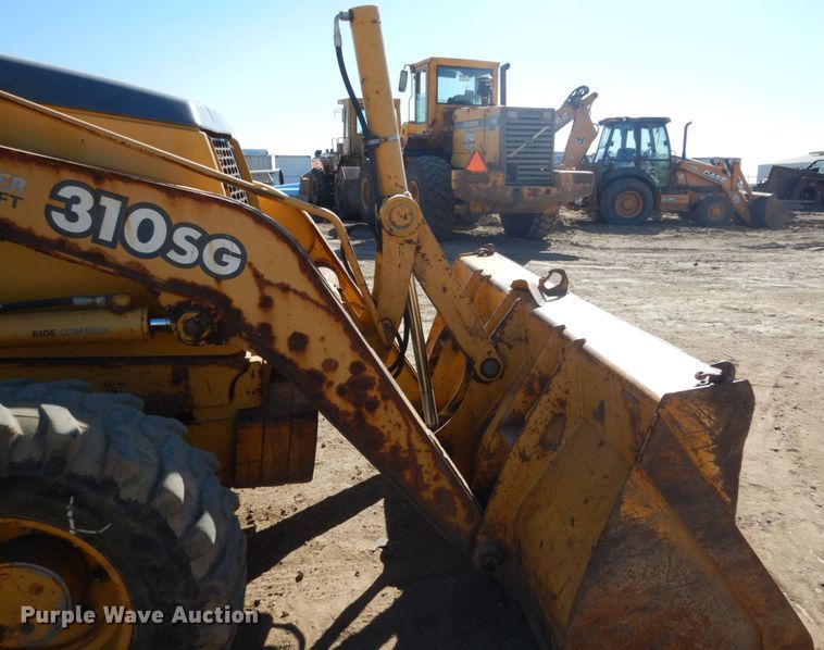 image for item FX9139 2002 John Deere 310G  backhoe
