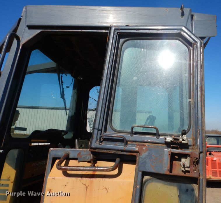 image for item FX9141 1997 Case 850G  crawler dozer