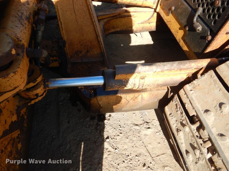 image for item FX9141 1997 Case 850G  crawler dozer