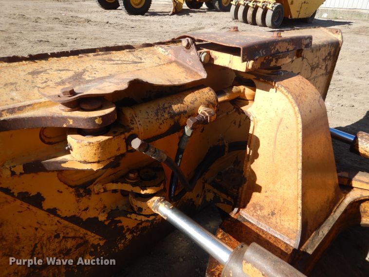 image for item FX9141 1997 Case 850G  crawler dozer