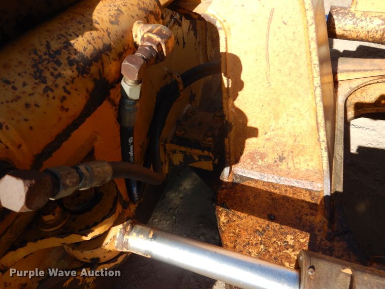 image for item FX9141 1997 Case 850G  crawler dozer