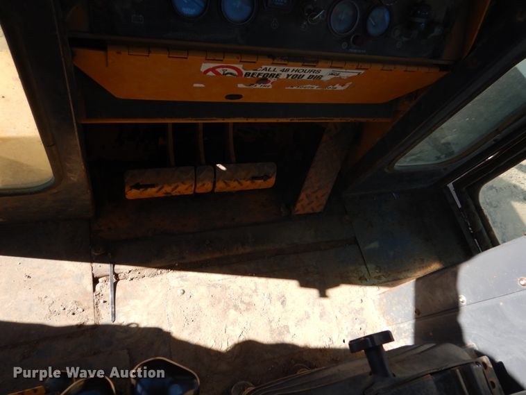 image for item FX9141 1997 Case 850G  crawler dozer