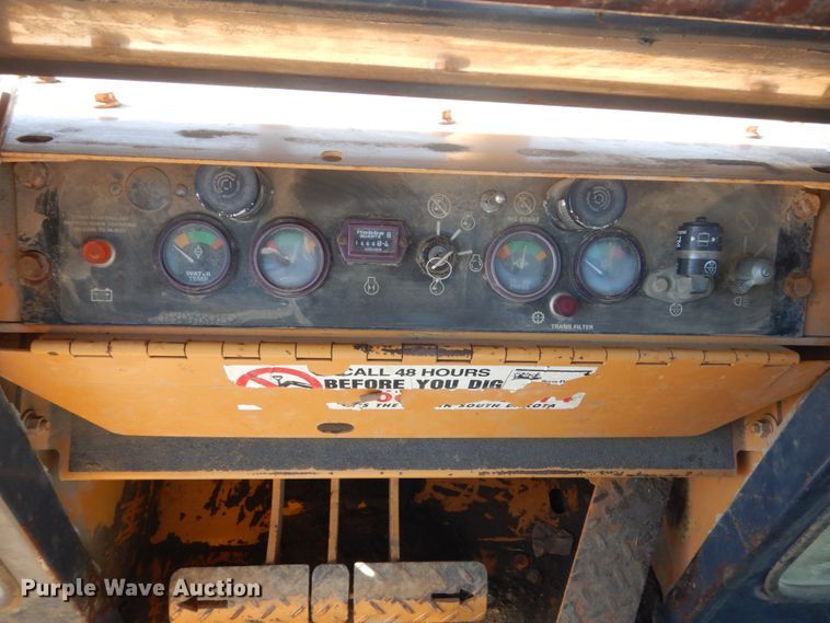 image for item FX9141 1997 Case 850G  crawler dozer