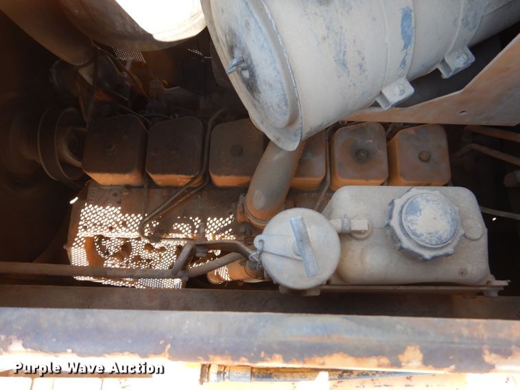 image for item FX9141 1997 Case 850G  crawler dozer