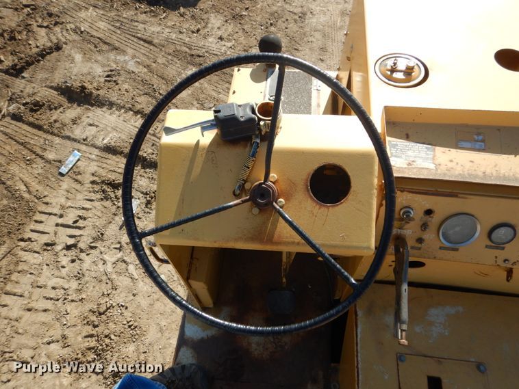 image for item FX9142 Galion P3000 pneumatic roller