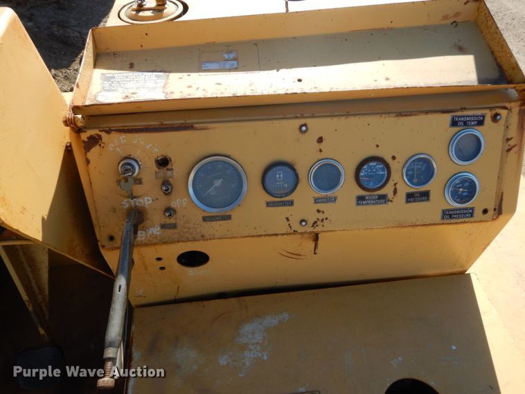 image for item FX9142 Galion P3000 pneumatic roller