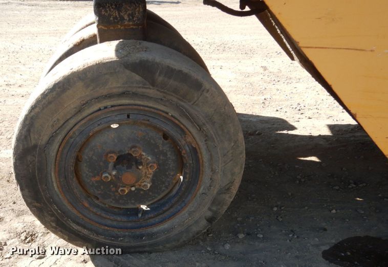 image for item FX9142 Galion P3000 pneumatic roller