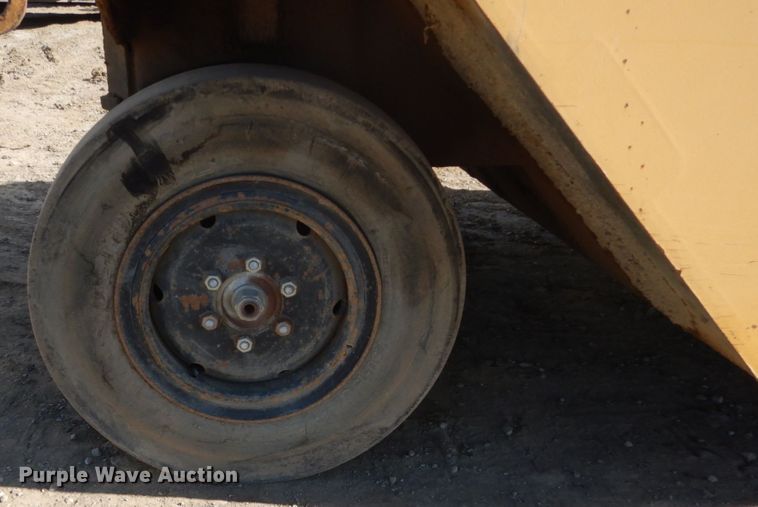 image for item FX9142 Galion P3000 pneumatic roller