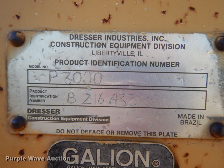 image for item FX9142 Galion P3000 pneumatic roller