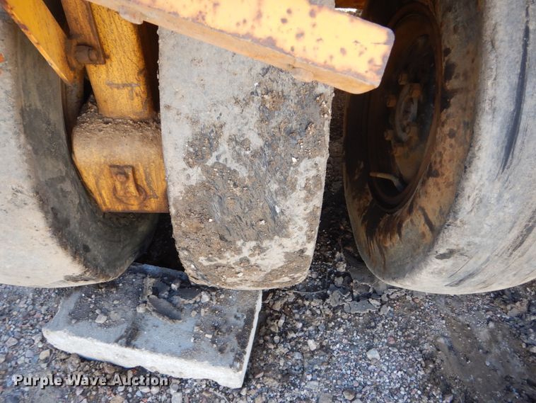 image for item FX9143 Amhoist SP4000 pneumatic roller