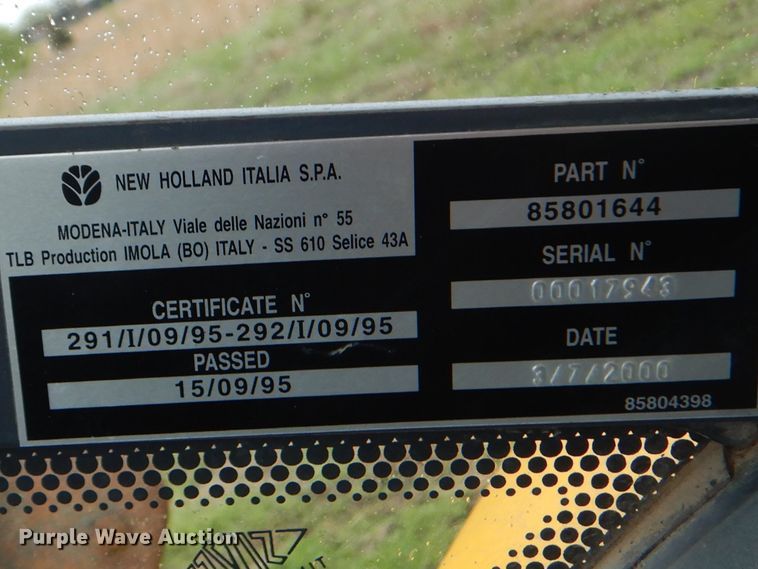 image for item GF9152 2000 New Holland 675E  backhoe