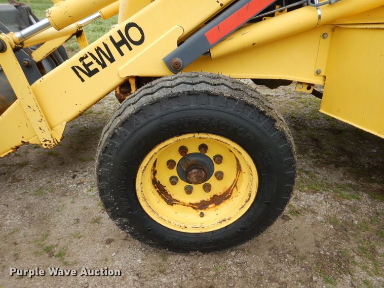 image for item GF9152 2000 New Holland 675E  backhoe