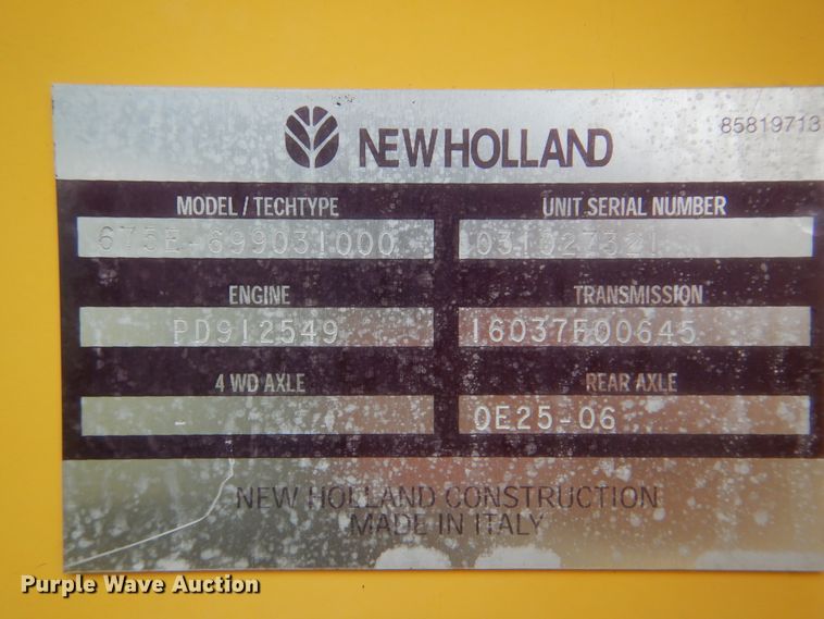 image for item GF9152 2000 New Holland 675E  backhoe