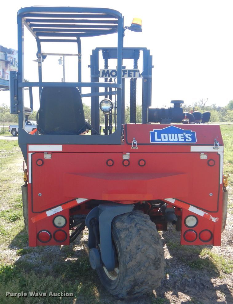 image for item GF9156 Moffett M5500N4W forklift