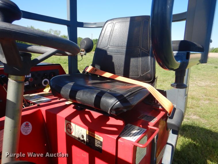 image for item GF9156 Moffett M5500N4W forklift