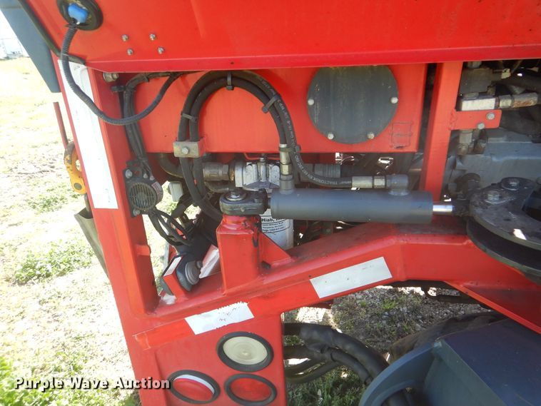 image for item GF9156 Moffett M5500N4W forklift