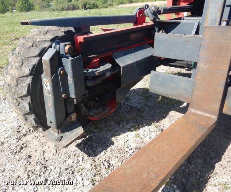 image for item GF9156 Moffett M5500N4W forklift