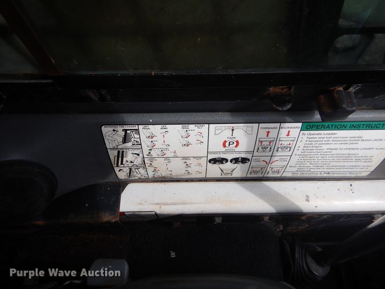 image for item GK9183 2007 Bobcat S330  skid steer loader