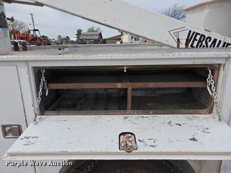 image for item GN9797 2009 Dodge Ram 5500 bucket truck