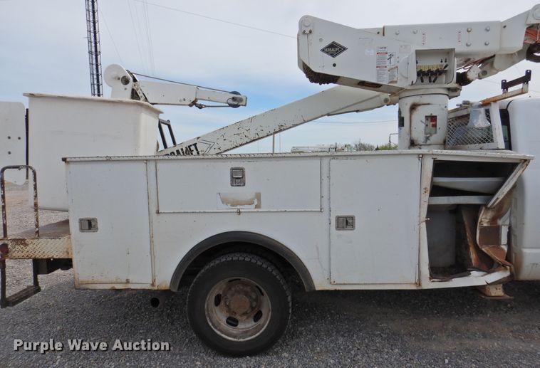 image for item GN9797 2009 Dodge Ram 5500 bucket truck
