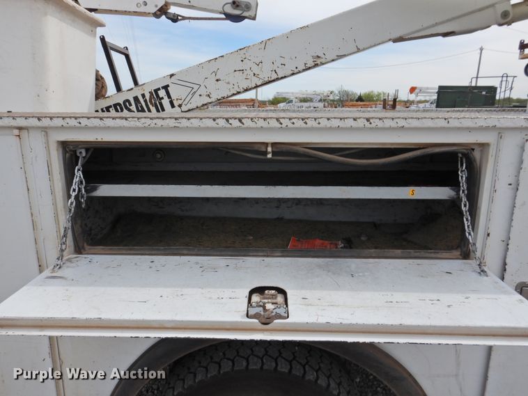 image for item GN9797 2009 Dodge Ram 5500 bucket truck