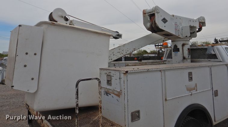 image for item GN9797 2009 Dodge Ram 5500 bucket truck