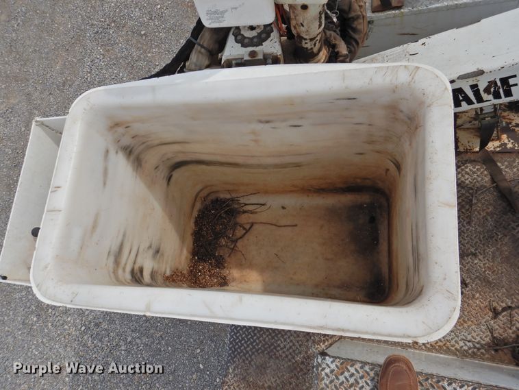 image for item GN9797 2009 Dodge Ram 5500 bucket truck