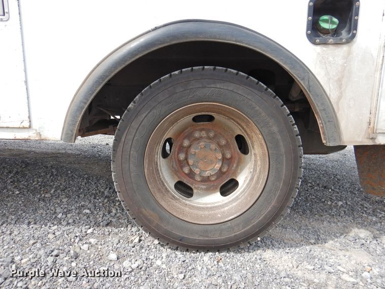 image for item GN9797 2009 Dodge Ram 5500 bucket truck