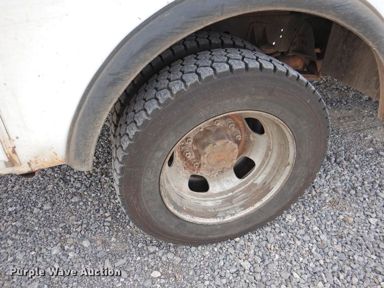 image for item GN9797 2009 Dodge Ram 5500 bucket truck