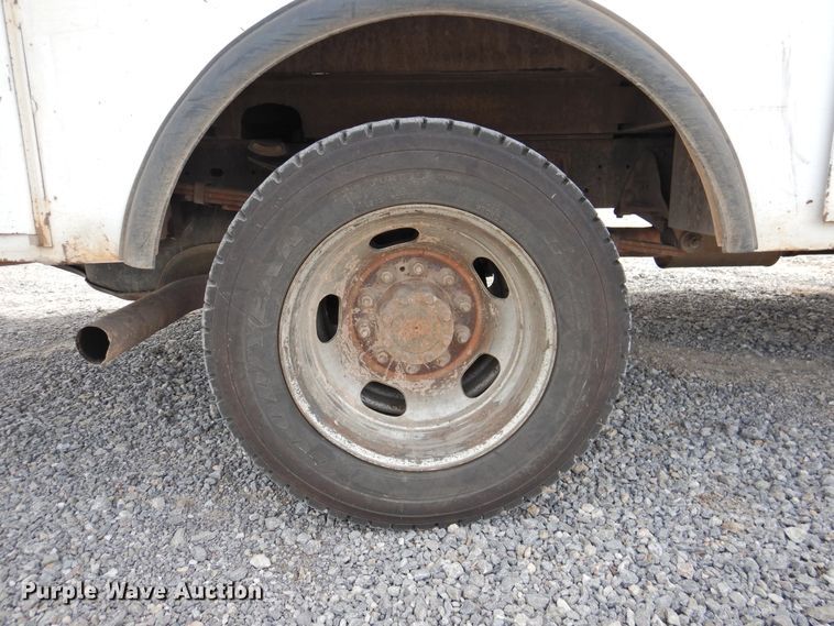 image for item GN9797 2009 Dodge Ram 5500 bucket truck