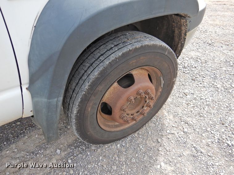 image for item GN9797 2009 Dodge Ram 5500 bucket truck