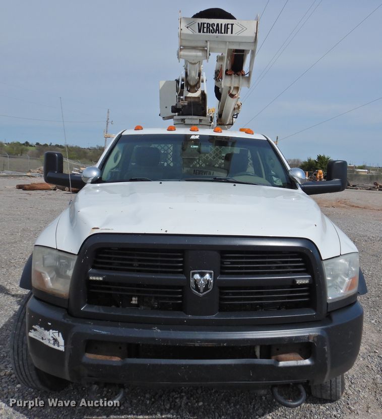 image for item GN9798 2012 Dodge Ram 5500 bucket truck