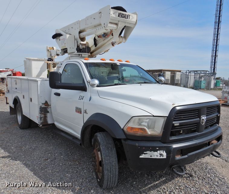 image for item GN9798 2012 Dodge Ram 5500 bucket truck