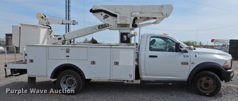 image for item GN9798 2012 Dodge Ram 5500 bucket truck