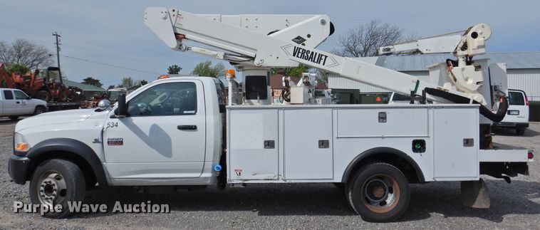 image for item GN9798 2012 Dodge Ram 5500 bucket truck
