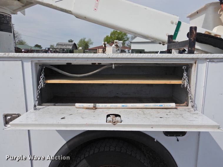 image for item GN9798 2012 Dodge Ram 5500 bucket truck