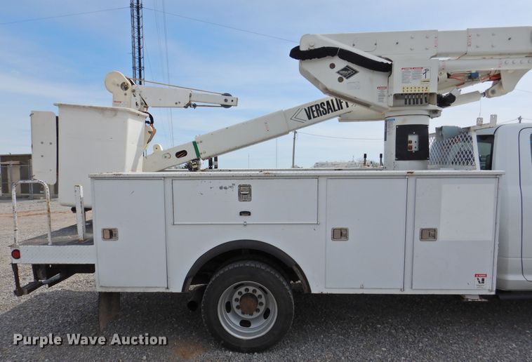 image for item GN9798 2012 Dodge Ram 5500 bucket truck