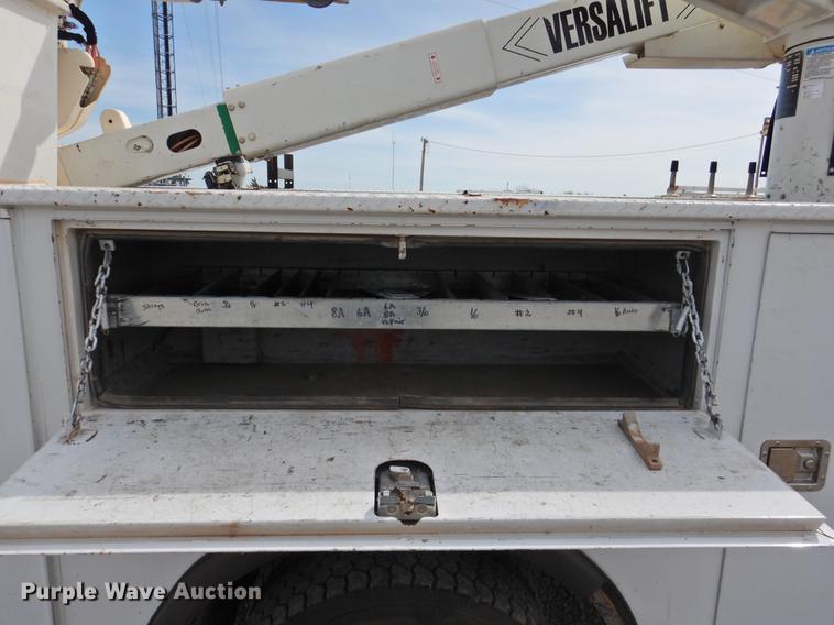 image for item GN9798 2012 Dodge Ram 5500 bucket truck