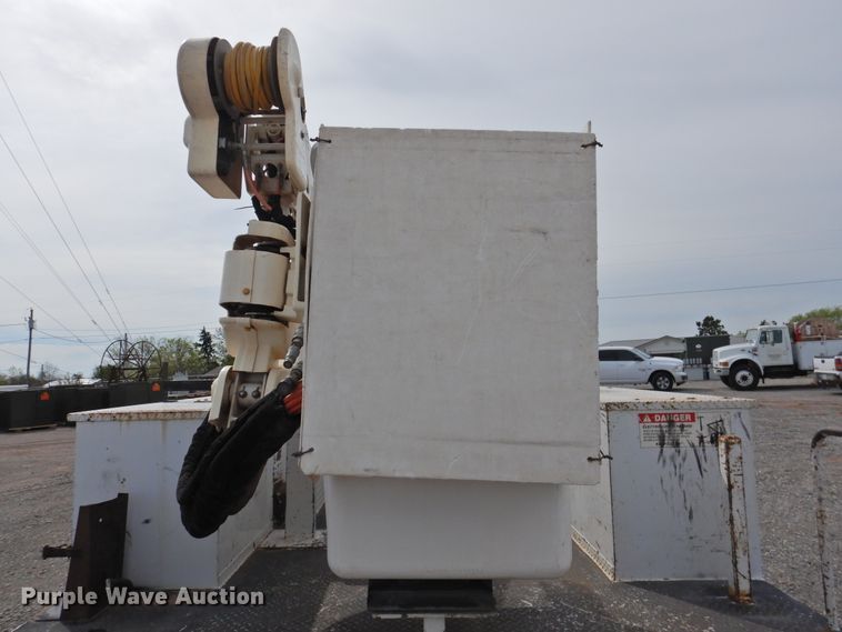 image for item GN9798 2012 Dodge Ram 5500 bucket truck