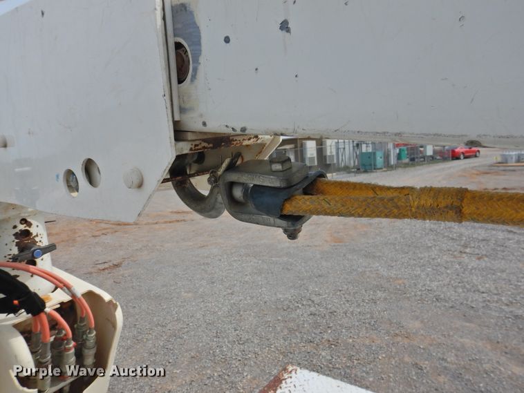 image for item GN9798 2012 Dodge Ram 5500 bucket truck