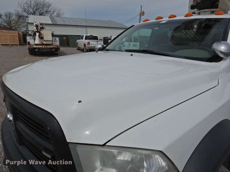 image for item GN9798 2012 Dodge Ram 5500 bucket truck
