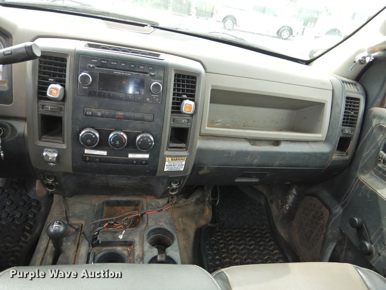 image for item GN9798 2012 Dodge Ram 5500 bucket truck