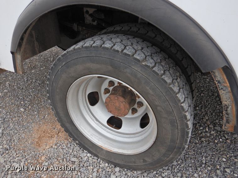 image for item GN9798 2012 Dodge Ram 5500 bucket truck