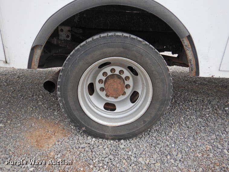 image for item GN9798 2012 Dodge Ram 5500 bucket truck